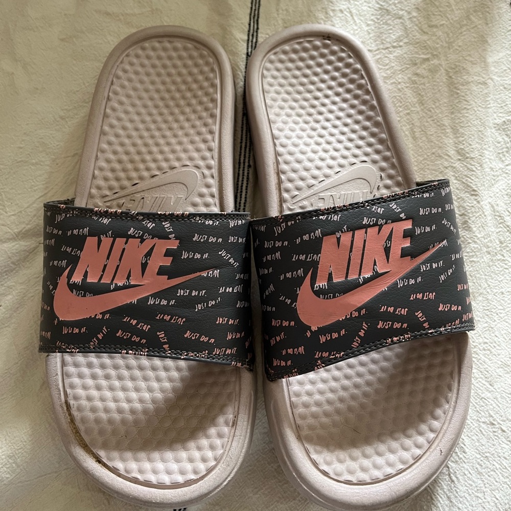 Nike slides
